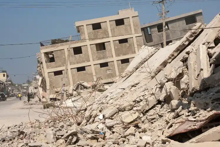 التعويض عن الأضرار المادية في الإمارات