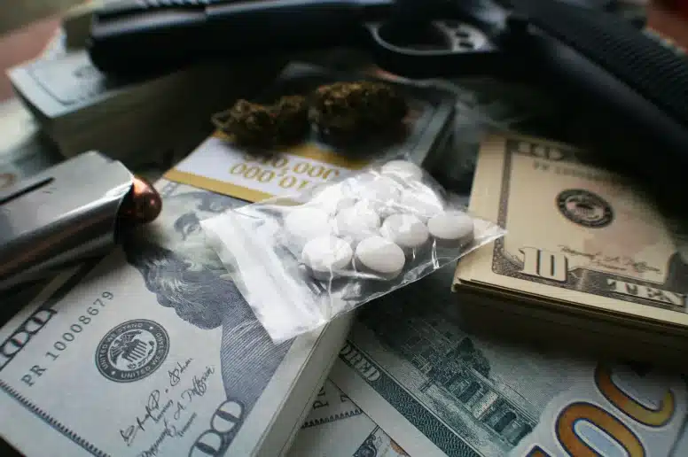 تجارة المخدرات في عجمان