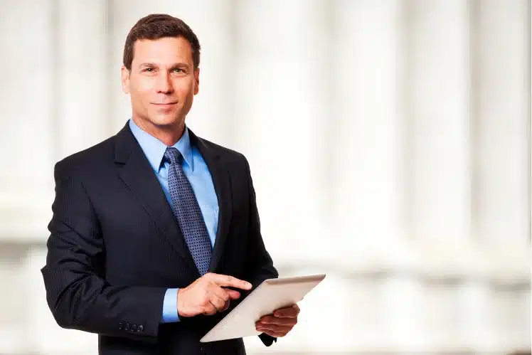 كيف تختار افضل محامي تعويضات